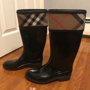 Burberry Rain Boots!